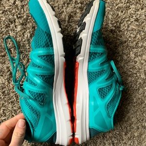 SALOMON Running Shoes